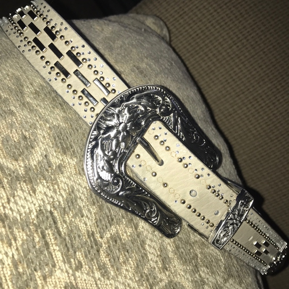 Leather M/L Studded Cream Color Bling Belt Thick